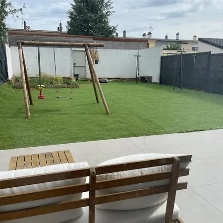 Grande Chambre Privee 18 M2 Dans Maison Proche Gare Et Nancy Thermal
