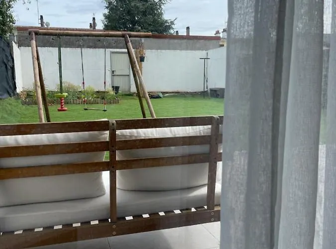 Grande Chambre Privee 18 M2 Dans Maison Proche Gare Et Nancy Thermal