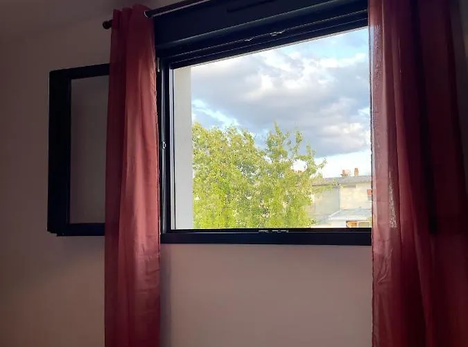 Grande Chambre Privee 18 M2 Dans Maison Proche Gare Et Nancy Thermal Séjour chez l'habitant *